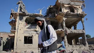 Pakistan'ın Afganistan'a hava saldırıları evleri yerle bir etti