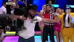 Le quitan los calzones en pleno programa | Es Show