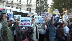 La protesta, Vomero in piazza: “Basta violenza, ora aiutateci a capire i nostri figli”
