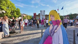 Large turnout for the "AperiWonderland" initiative...