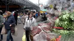 Cumpărături pentru masa de Paște. Câți bani sunt gata moldovenii să cheltuie pe produsele alimentare Cumpărături pentru masa de Paște. Câți bani sunt gata moldovenii să cheltuie pe produsele alimentare
