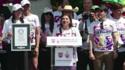 México marca récord mundial de la clase de fútbol más multitudinaria