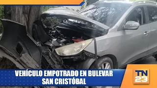 Vehicle crashed on San Cristóbal Boulevard