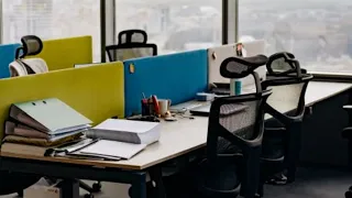 Lawyer explains that resigning without giving 15 days' notice results in loss of severance pay