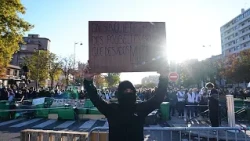 Novo dia de protestos estudantis em França com manifestação marcada para Paris