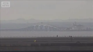 Motorcycle and Large Truck Collide on Tokyo Bay Aqua-Line, Vehicle "Engulfed in Flames," 1 Injure...
