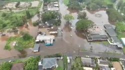 На Гавайях произошло самое сильное наводнение за последние 20 лет, и синоптики предупреждают о пр...