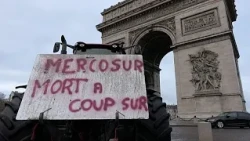 Cientos de agricultores protestan en París contra el pacto UE-Mercosur y por las importaciones