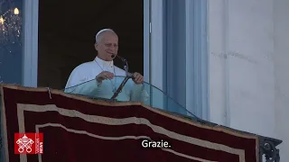 Papa Leone XIV saluta la cittadinanza a Castel Gandolfo, 5 luglio 2026