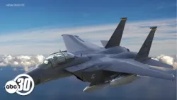 Один член экипажа сбитого в Иране американского истребителя спасен.