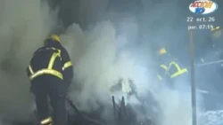 Carpenter shop fire in La Esperanza neighborhood mobilizes United Firefighters