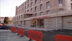 Nudo in pieno centro, fermato 50enne  Poi scappa dall’ospedale