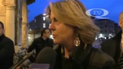 LA MODENESE LORENZIN CONFONDE LA FOTO DEL DRAKE CON QUELLA DI GINO PAOLI