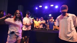 Dos voces, una batalla. Y la palabra, como estrategia.