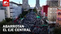 IMSS march advances toward the Zócalo in Mexico City