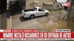 Se cansó de que le bloquearan la salida e instaló rociadores en su entrada de autos