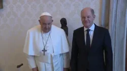 Papa Francisco recebe chancelor alemão Scholz para conversar sobre conflitos