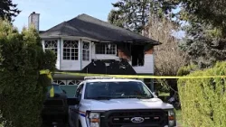 Спасательные службы выехали на место пожара в доме в Суке; один человек доставлен в больницу в кр...