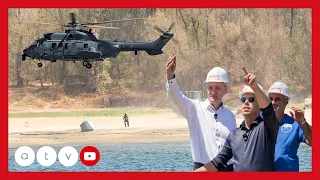 Honvédségi helikopterek érkeztek Pakshoz, Magyar Péter a Dunáról jelentkezett be