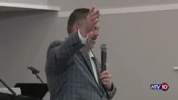 Время на берегу залива: 15 марта – освящение церкви Френдсвуд. Время на берегу залива: 15 марта – освящение церкви Френдсвуд.