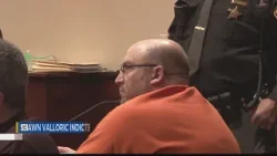 Власти штата Огайо сообщили, что учительнице предъявлено обвинение по 52 пунктам в совершении тяж...