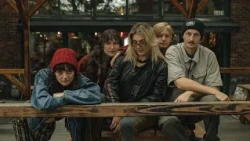 Dining Dead performs “Hustled” live from the Sunset Tavern stage