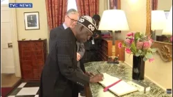 President Tinubu Signs Guest Register at UK PM’s Office