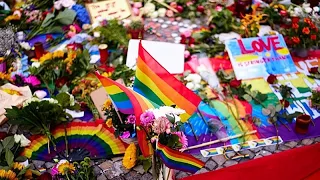 «Надо было вмешаться раньше»: берлинцы критикуют властей после нападения на ЛГБТ-прайд
