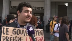 Des centaines de jeunes manifestent à la Gare centrale