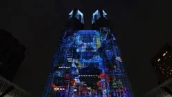 Tokyo Belediye Binası'ndaki en büyük projeksiyon gösterisi izleyenleri büyüledi