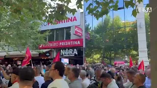 Protesta në Prishtinë Qytetarët brohorasin "JO NË EMRIN TIM"