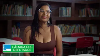 I vote #2026Elections - Geovana Oliveira, school principal
