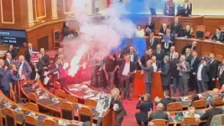 PD “TYM E ZJARR”,PS 84 VOTA!/ Peleshi i heq fjalën Berishës, katër demokratë përjashtohen nga seanca