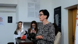 Studentët e Gjakovës diskutojnë me Hava Shalën për Lëvizjen për Pajtimin e Gjaqeve Studentët e Gjakovës diskutojnë me Hava Shalën për Lëvizjen për Pajtimin e Gjaqeve