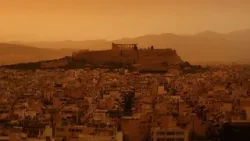 Ελλάδα: Απόκοσμο θέαμα από τη σκόνη της Αφρικής σε συνδυασμό με το ηλιοβασίλεμα