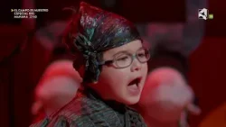 ¡Qué manera de cantar y de sentir la jota desde tan niño!