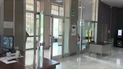 Aveva tentato di avvelenare la madre Fermato con coltello e pistola giocattolo Aveva tentato di avvelenare la madre Fermato con coltello e pistola giocattolo