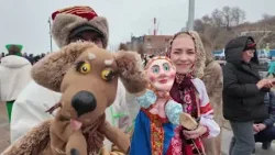 Владивосток широко отпраздновал Масленицу.