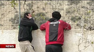 Παραμένουν στα κιόσκια της Ιεράπετρας οι μετανάστες