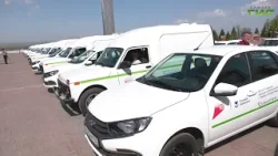 Губернатор Дмитрий Азаров передал медикам региона ключи от 57 новых автомобилей