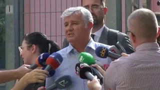 ERGYS AGASI MBYLLET NË BURG PA AFAT/ “Koka” e grupit të AKSHI-t njihet me masën dhe 7 akuzat e SPAK
