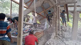 Un potente terremoto de magnitud 7,7 sacude Indonesia y causa al menos 47 muertos