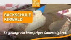 Unser Backkurs in der Kirwaldschule - Wie backt man ein perfektes Sauerteigbrot? Unser Backkurs in der Kirwaldschule - Wie backt man ein perfektes Sauerteigbrot?