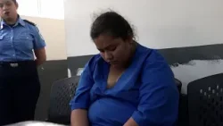 La sacaron de su casa por distribuir droga y ahora está ante la justicia