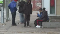 Winnipeg police say open drug use initiative producing positive results, local business owner wants