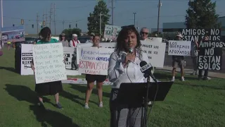 Immigrant advocacy group in Memphis stands up against ICE flights