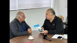 Efsane Futbolcu Erbay Gönelli,kitabını Ertan Birinci'ye takdim etti