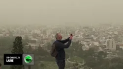 Top Channel/ Athina mbulohet me pluhur afrikan. Fenomeni është më i zakonshëm në verë