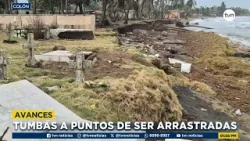Tumbas a punto de ser arrastradas en Colón Tumbas a punto de ser arrastradas en Colón