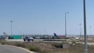 Συναγερμός στο Αεροδρόμιο Λάρνακας μετά από απειλή για βόμβα